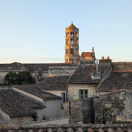 Apartment De Charme Au Coeur D'uzes