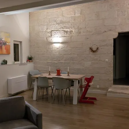 De Charme Au Coeur D'uzes